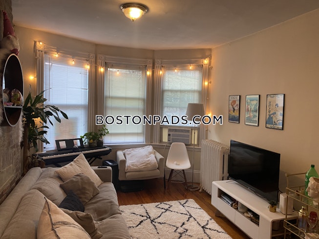 Boston - $4,650 /mo