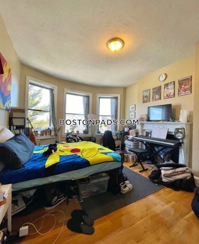 Boston - $3,750 /mo