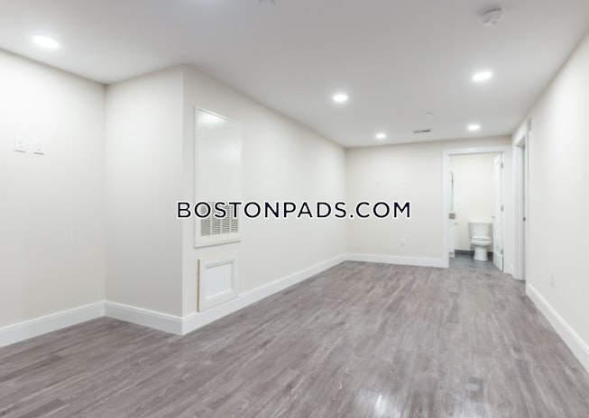 Boston - $7,500 /mo