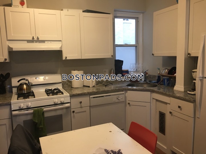 allston-3-beds-2-baths-boston-4260-4551973 