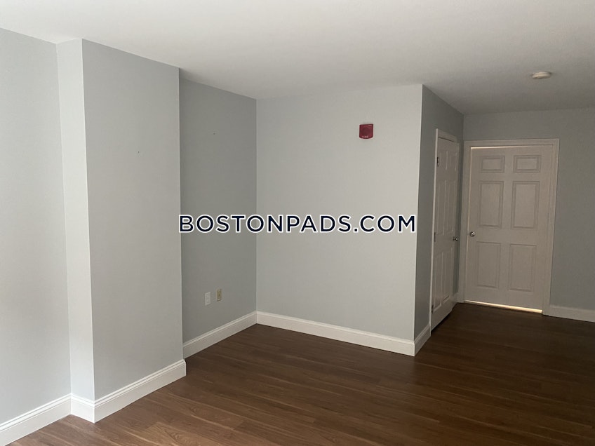 Boston - $3,751 /month