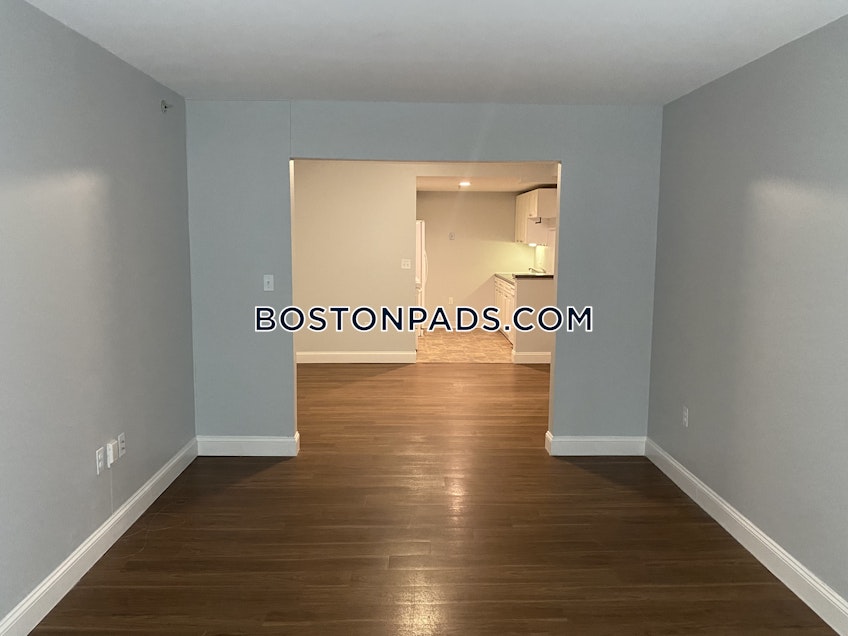Boston - $3,751 /month