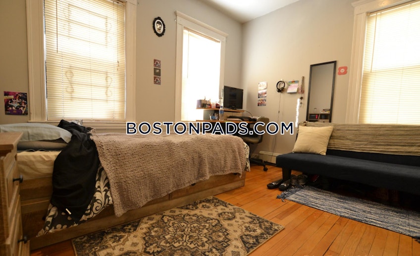 Boston - $4,250 /month