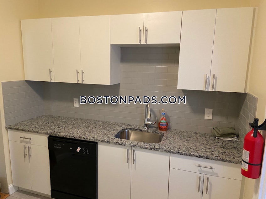 Boston - $4,100 /month