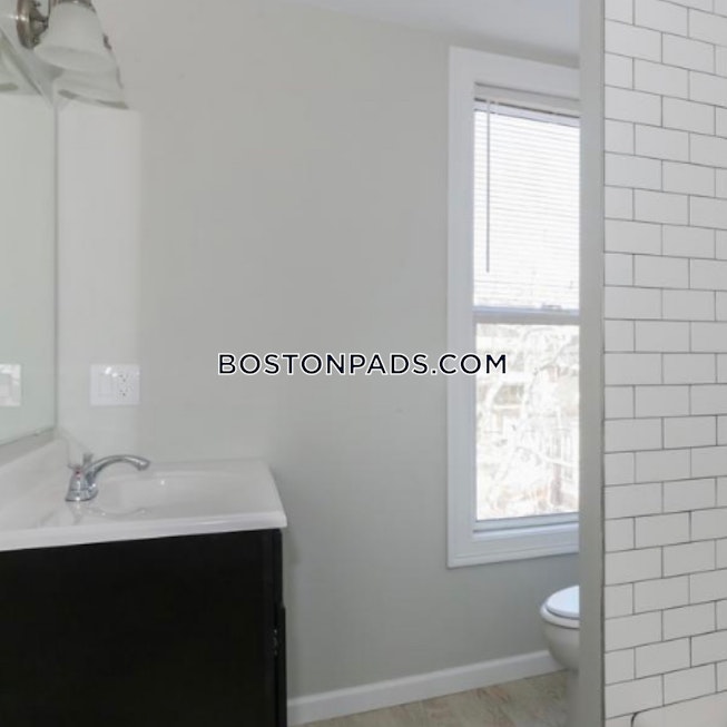 Boston - $3,100 /mo