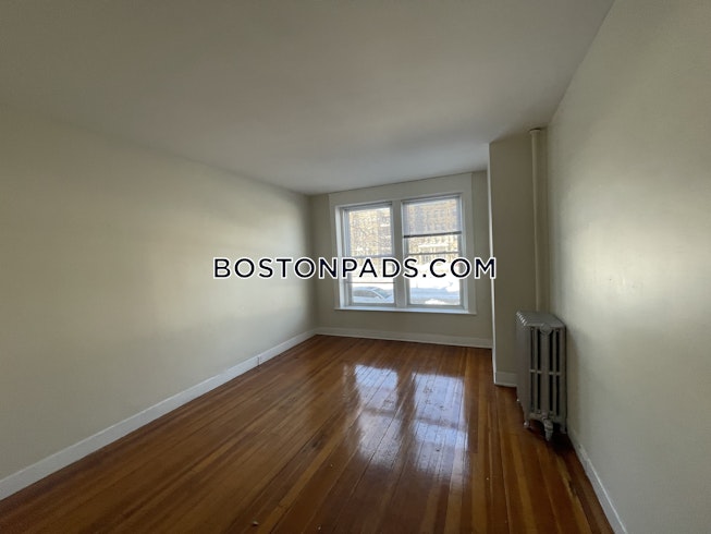 Boston - $3,650 /mo