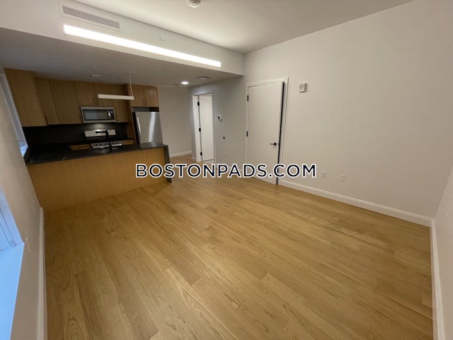 Boston - $4,500 /mo