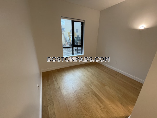 Boston - $4,500 /mo