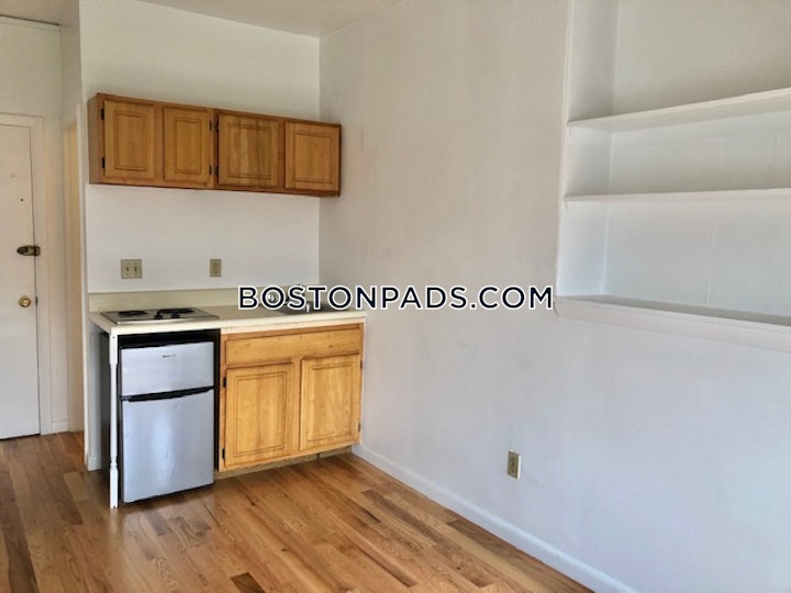 back-bay-apartment-for-rent-studio-1-bath-boston-2095-4594225 
