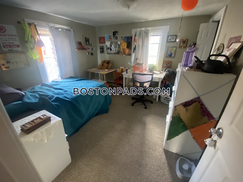 Boston - $2,400 /month