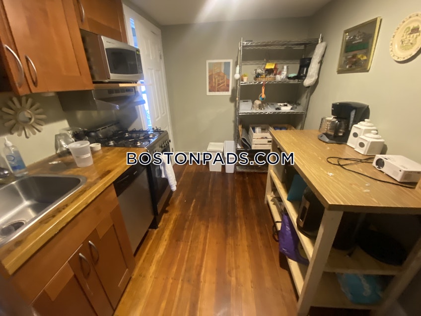 Boston - $2,400 /month