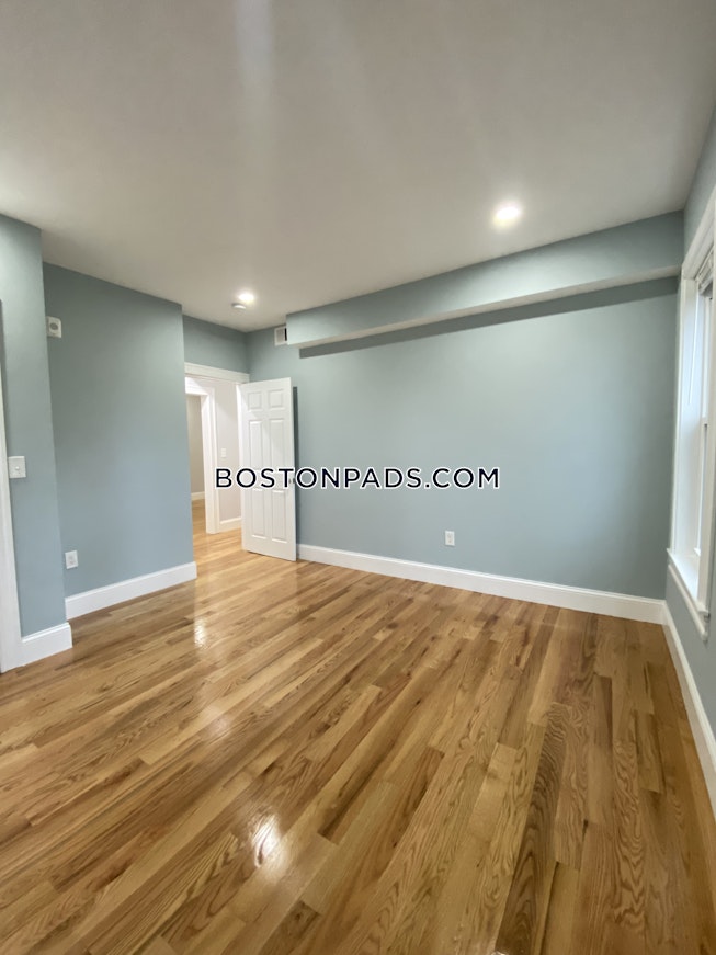 Somerville - $4,000 /mo