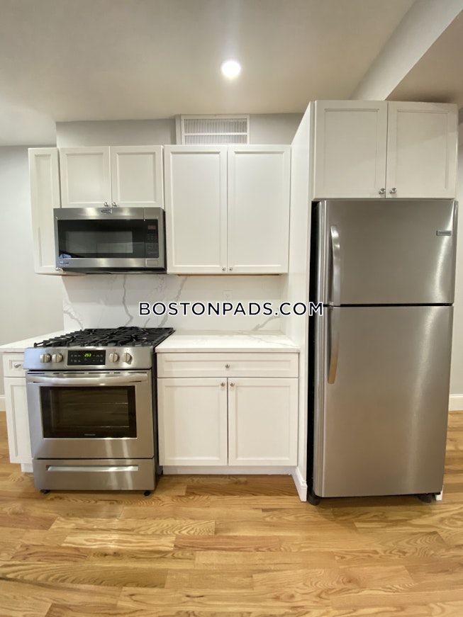 Somerville - $4,000 /mo