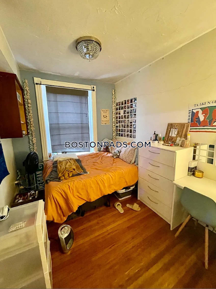 Boston - $4,800 /month