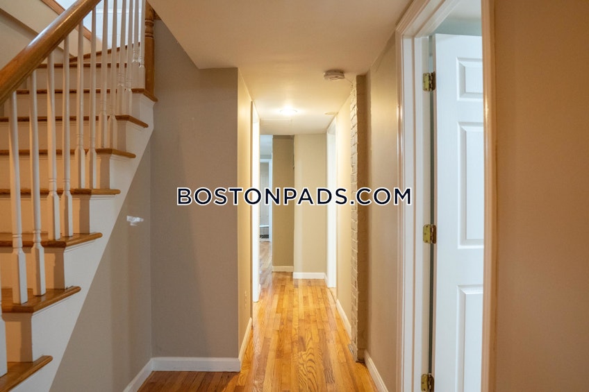 Boston - $7,800 /month