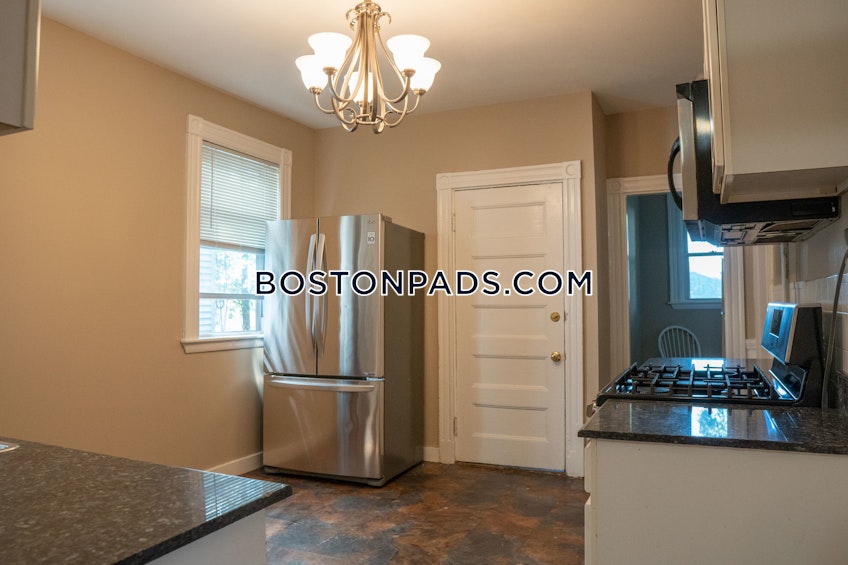 Boston - $7,800 /month