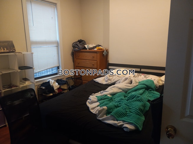 Boston - $5,400 /mo