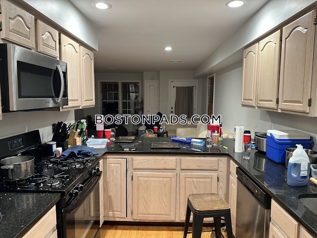 Boston - $6,600 /mo