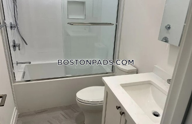 Boston - $4,950 /mo