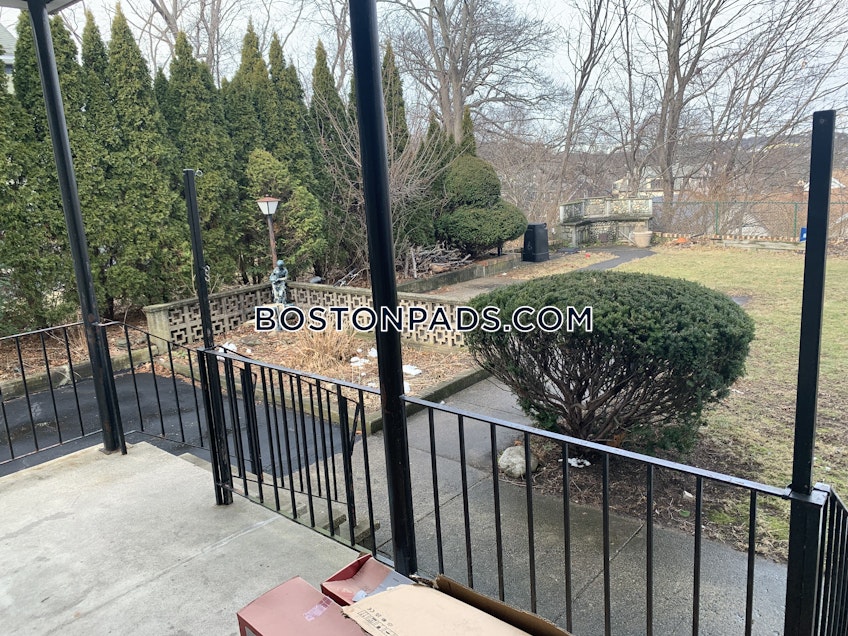 Boston - $3,800 /month