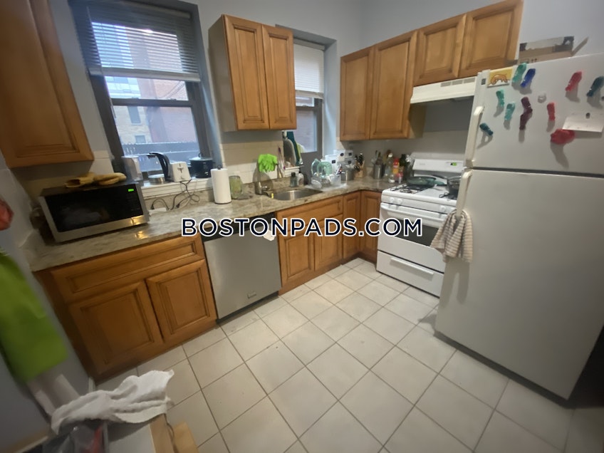 Boston - $3,900 /month