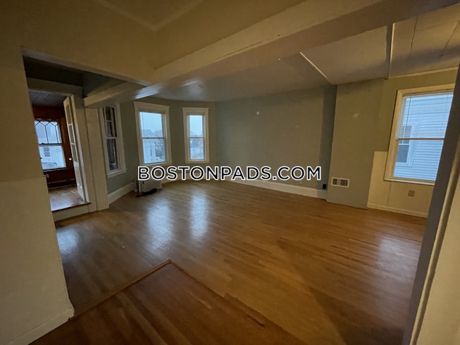 Boston - $3,000 /mo