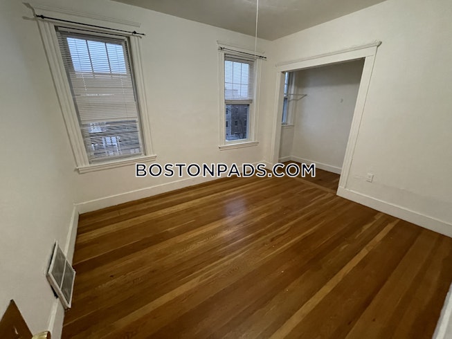 Boston - $3,000 /mo