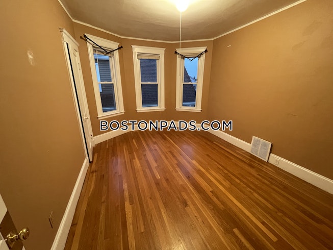 Boston - $3,000 /mo