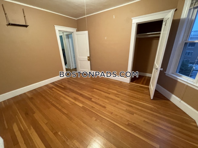 Boston - $3,000 /mo