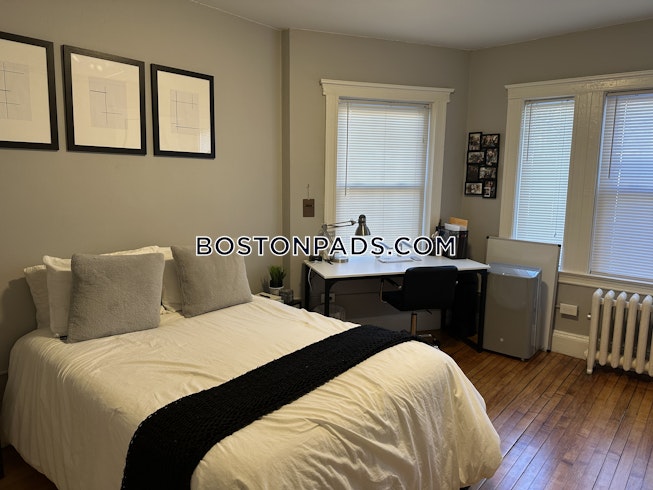 Boston - $2,200 /mo