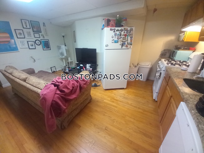 Boston - $5,100 /mo