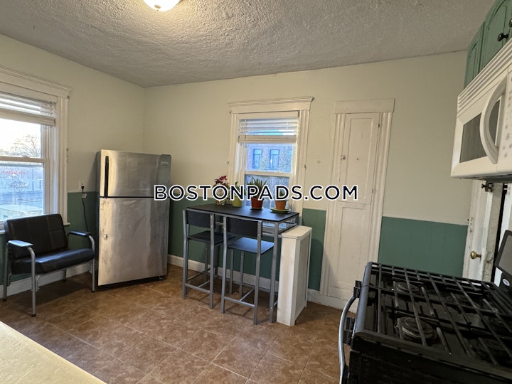 roxbury-apartment-for-rent-2-bedrooms-1-bath-boston-2600-4705296 