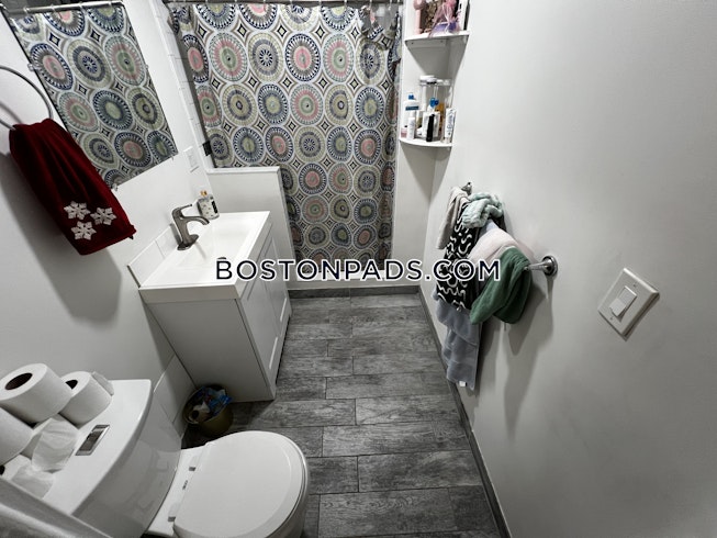 Boston - $4,200 /mo