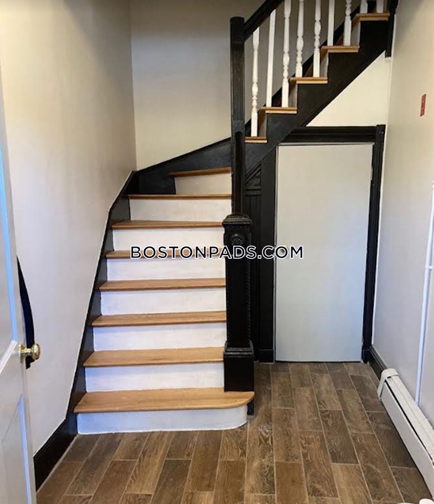 Boston - $3,200 /month