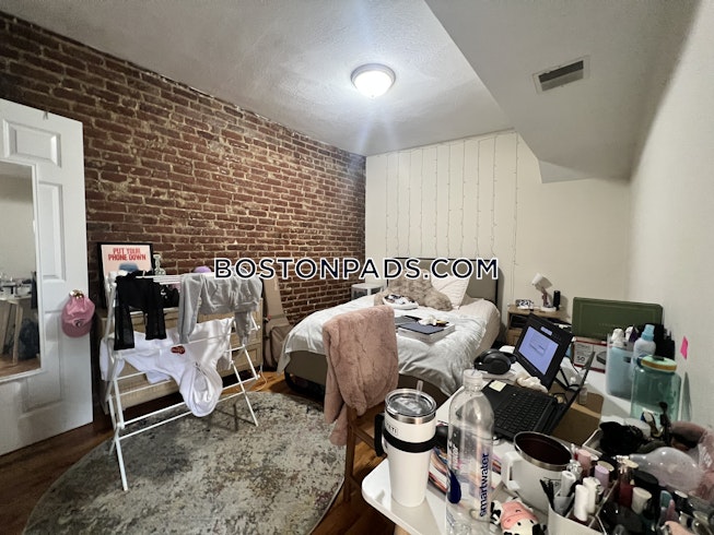 Boston - $3,800 /mo