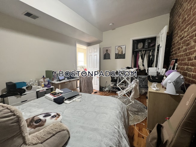 Boston - $3,300 /mo