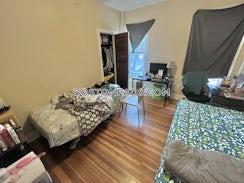 Roxbury Crossing, $4,400/mo