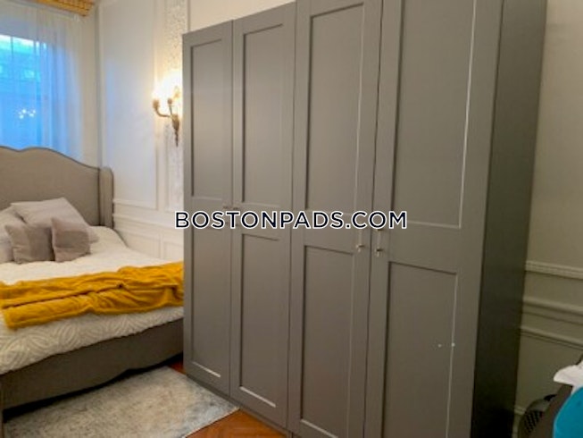 Boston - $3,220 /mo