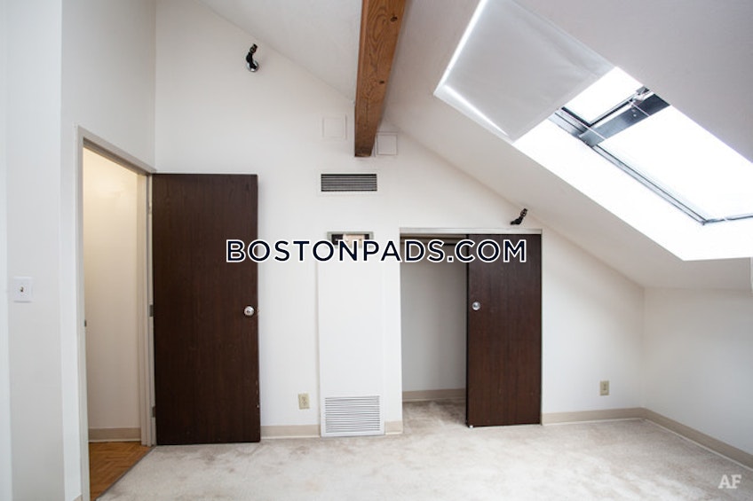 Boston - $3,980 /month