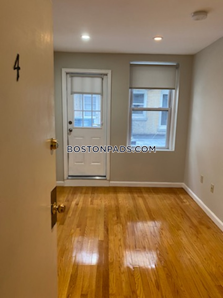 Boston - $2,500 /month