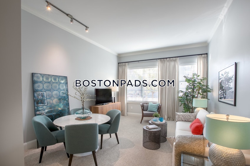 Bedford - $9,622 /month