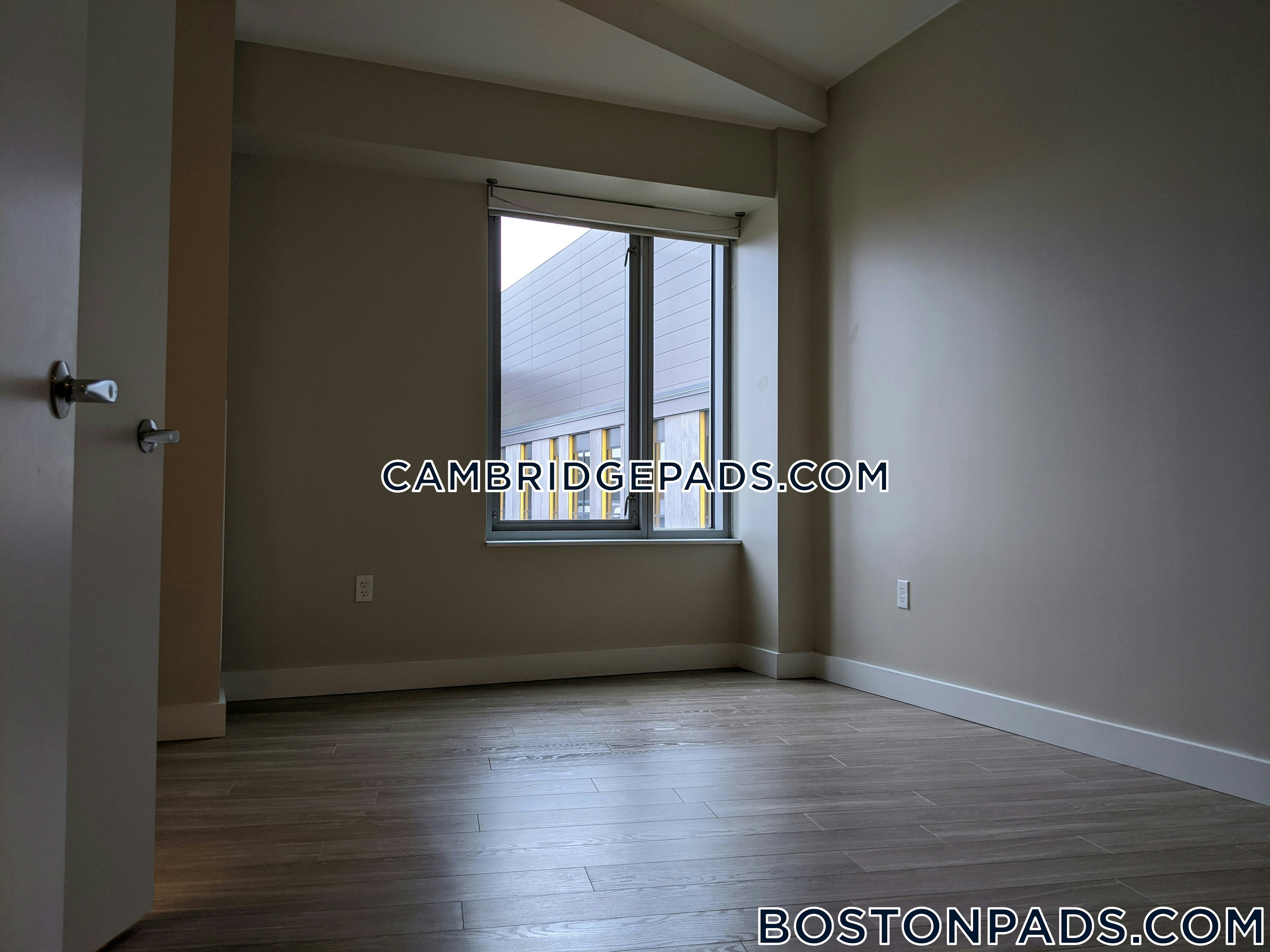 Cambridge - $2,999