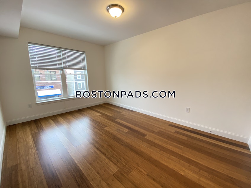 Boston - $2,800 /month