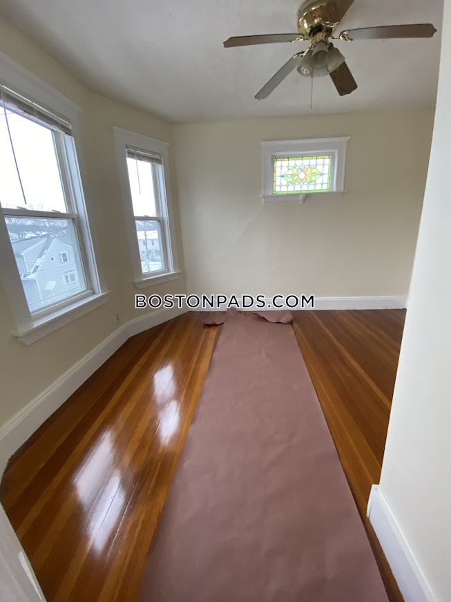 Boston - $3,100 /mo