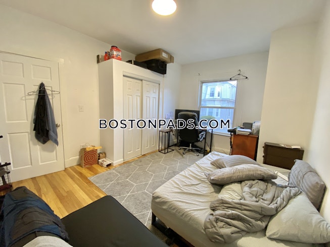 Boston - $3,200 /mo