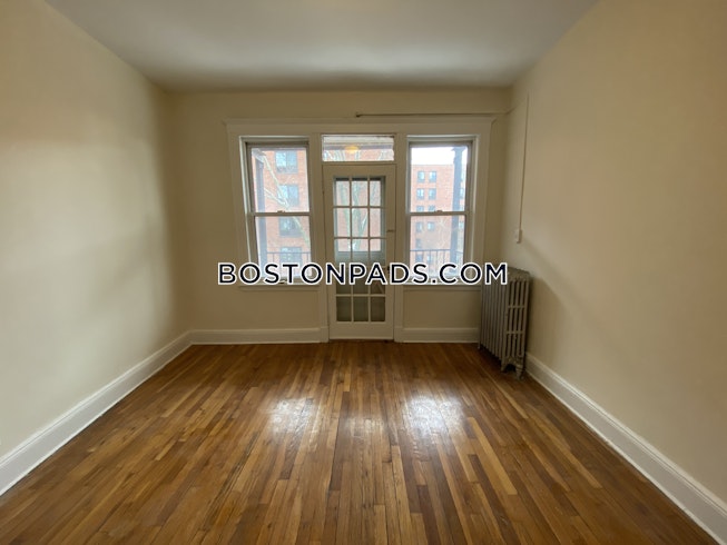 Boston - $2,750 /mo