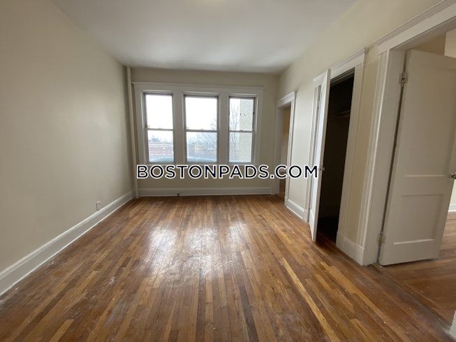 Boston - $2,750 /mo