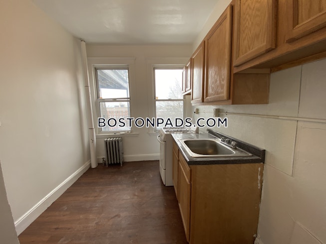 Boston - $2,750 /mo