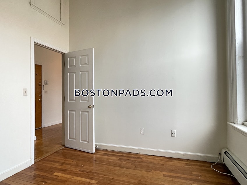 Boston - $3,400 /month