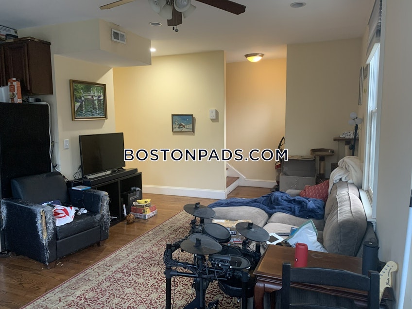 Boston - $5,250 /month